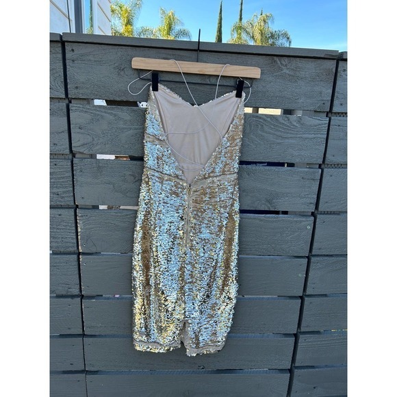 ASTR the Label Two Way Flippy Gold Sequin Mini Dress w/ Spaghetti Straps sz XS - Picture 5 of 9